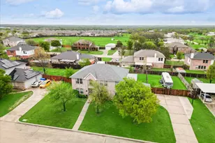 1016 Ridgetop Dr, Justin, TX 76247 - Photo 39