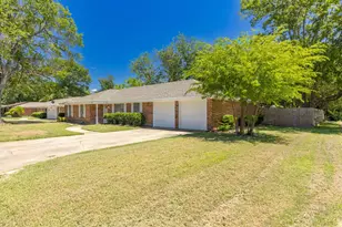 148 Royal Ln, Commerce, TX 75428 - Photo 29