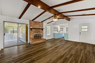 148 Royal Ln, Commerce, TX 75428 - Photo 5