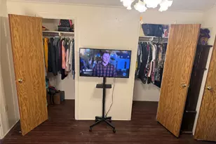 1027 Glenbrook Dr, Pecan Hill, TX 75165 - Photo 11