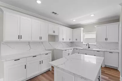 2410 Hudspeth Avenue, Dallas, TX 75216 - Photo 11