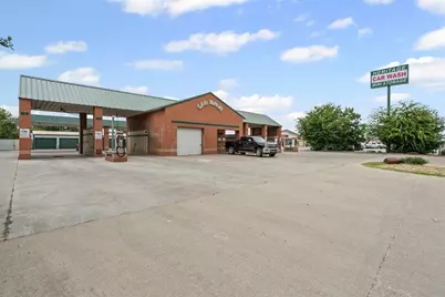 1433 N Plaza Drive, Granbury, TX 76048 - Photo 29