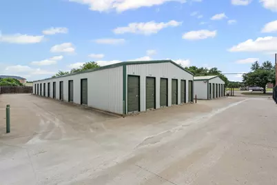 1433 N Plaza Drive, Granbury, TX 76048 - Photo 11