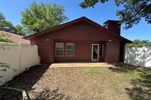 6928 Van Natta Ln, Fort Worth, TX 76112 - Photo 5