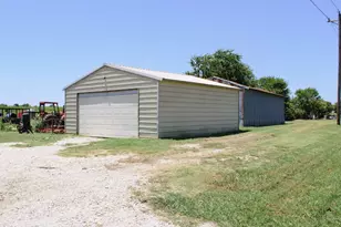 650 Lone Star Rd, Whitesboro, TX 76273 - Photo 15