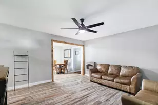 600 Sunset St, Blossom, TX 75416 - Photo 5