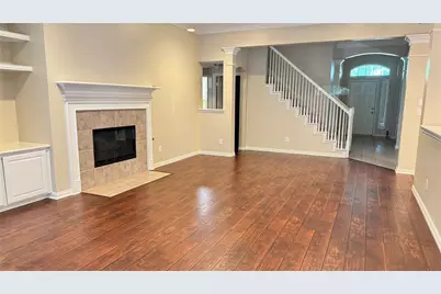 6705 Marie Weldon Court, Arlington, TX 76001 - Photo 5