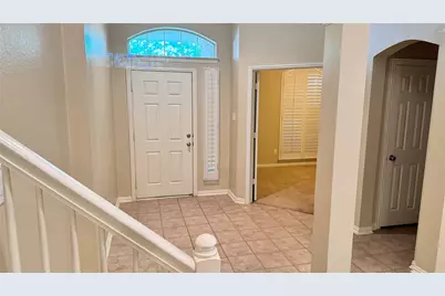 6705 Marie Weldon Court, Arlington, TX 76001 - Photo 3