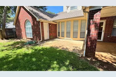 6705 Marie Weldon Court, Arlington, TX 76001 - Photo 31