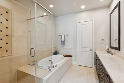 561 S Cesar Chavez Boulevard, Dallas, TX 75201 - Photo 21