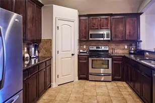 1004 Vintage Ave, Gainesville, TX 76240 - Photo 13