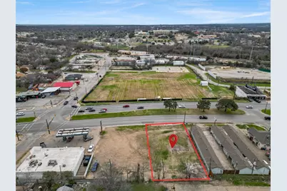 3215 E Lancaster Avenue, Fort Worth, TX 76103 - Photo 1