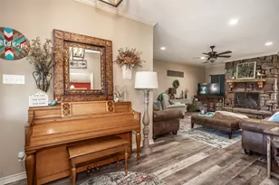 491 Navajo Rd, Whitesboro, TX 76273 - Photo 13