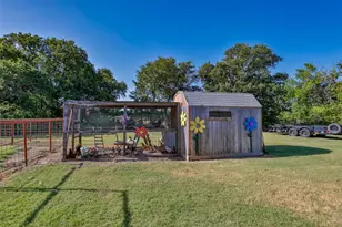 491 Navajo Rd, Whitesboro, TX 76273 - Photo 35