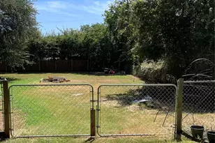 125 Live Oak Dr, Azle, TX 76020 - Photo 19