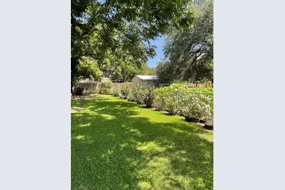 125 Live Oak Drive, Azle, TX 76020 - Photo 17