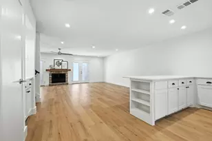 2143 Kessler Ct, Dallas, TX 75208 - Photo 5