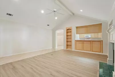 301 Village Circle, Waco, TX 76710 - Photo 13