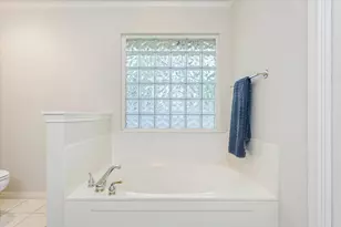 301 Village Cir, Waco, TX 76710 - Photo 23