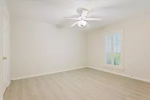 301 Village Cir, Waco, TX 76710 - Photo 25