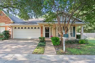 301 Village Cir, Waco, TX 76710 - Photo 7