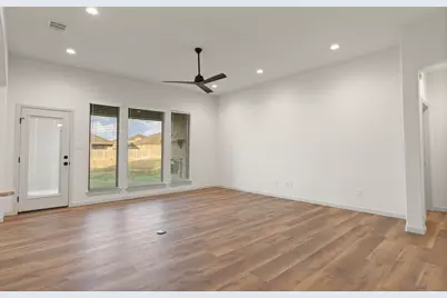 1707 Lakeway Drive, Cleburne, TX 76033 - Photo 7