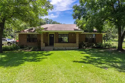 1000 Leaning Oak Drive, Tool, TX 75143 - Photo 1