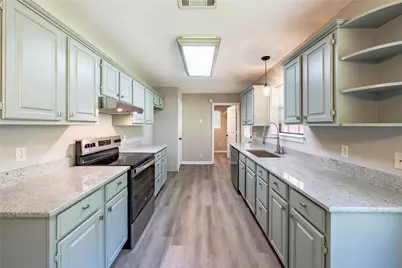 1000 Leaning Oak Drive, Tool, TX 75143 - Photo 11