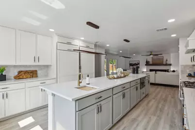 3849 Crown Shore Drive, Dallas, TX 75244 - Photo 3