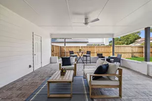 3849 Crown Shore Dr, Dallas, TX 75244 - Photo 7