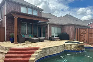 10185 Burnt Mill Ln, Frisco, TX 75035 - Photo 9