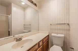 1606 Brentwood Dr, Irving, TX 75061 - Photo 25