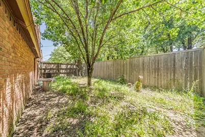 1606 Brentwood Drive, Irving, TX 75061 - Photo 37