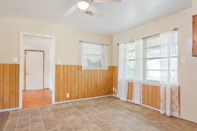 104 Crockett Street, McGregor, TX 76657 - Photo 9