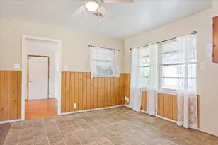 104 Crockett St, McGregor, TX 76657 - Photo 9