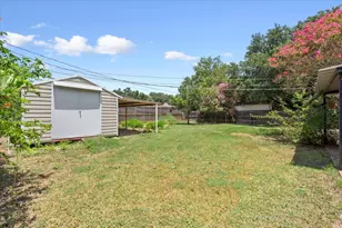 104 Crockett St, McGregor, TX 76657 - Photo 25