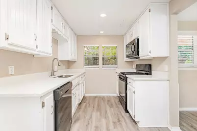 6925 Bennington Drive, Watauga, TX 76148 - Photo 5