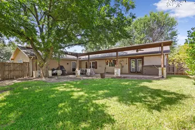 601 Ivy Ann Drive, Woodway, TX 76712 - Photo 13
