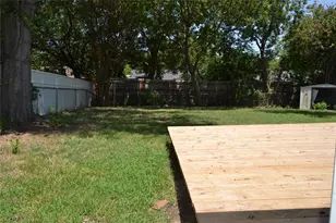 601 Hillside Dr, Sherman, TX 75090 - Photo 25