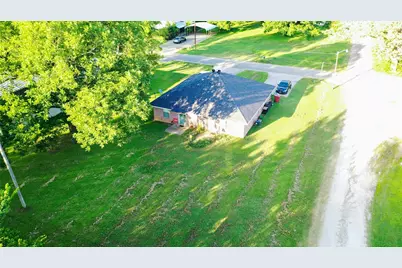 155 N Holley Street, Blossom, TX 75416 - Photo 37