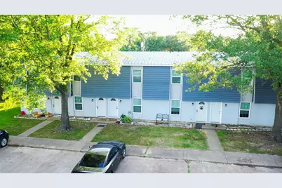 155 N Holley Street, Blossom, TX 75416 - Photo 11