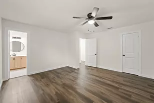 729 W Grenoble Dr, Grand Prairie, TX 75052 - Photo 23