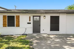 729 W Grenoble Dr, Grand Prairie, TX 75052 - Photo 5