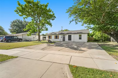 729 W Grenoble Drive, Grand Prairie, TX 75052 - Photo 3