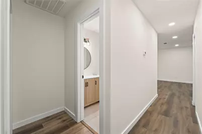 729 W Grenoble Drive, Grand Prairie, TX 75052 - Photo 19