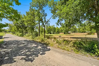 405 3rd Street, Commerce, TX 75428 - Photo 25