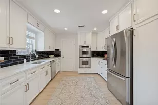 806 Knott Pl, Dallas, TX 75208 - Photo 13