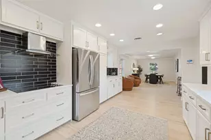 806 Knott Pl, Dallas, TX 75208 - Photo 11