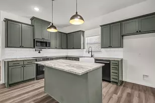 112 Sedona Crk Ct, Poolville, TX 76487 - Photo 11