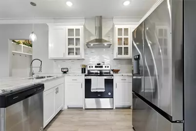 5708 Black Pine Circle, Granbury, TX 76048 - Photo 11